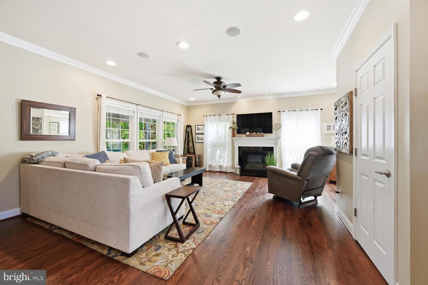 126 Regulator Drive N photo 15