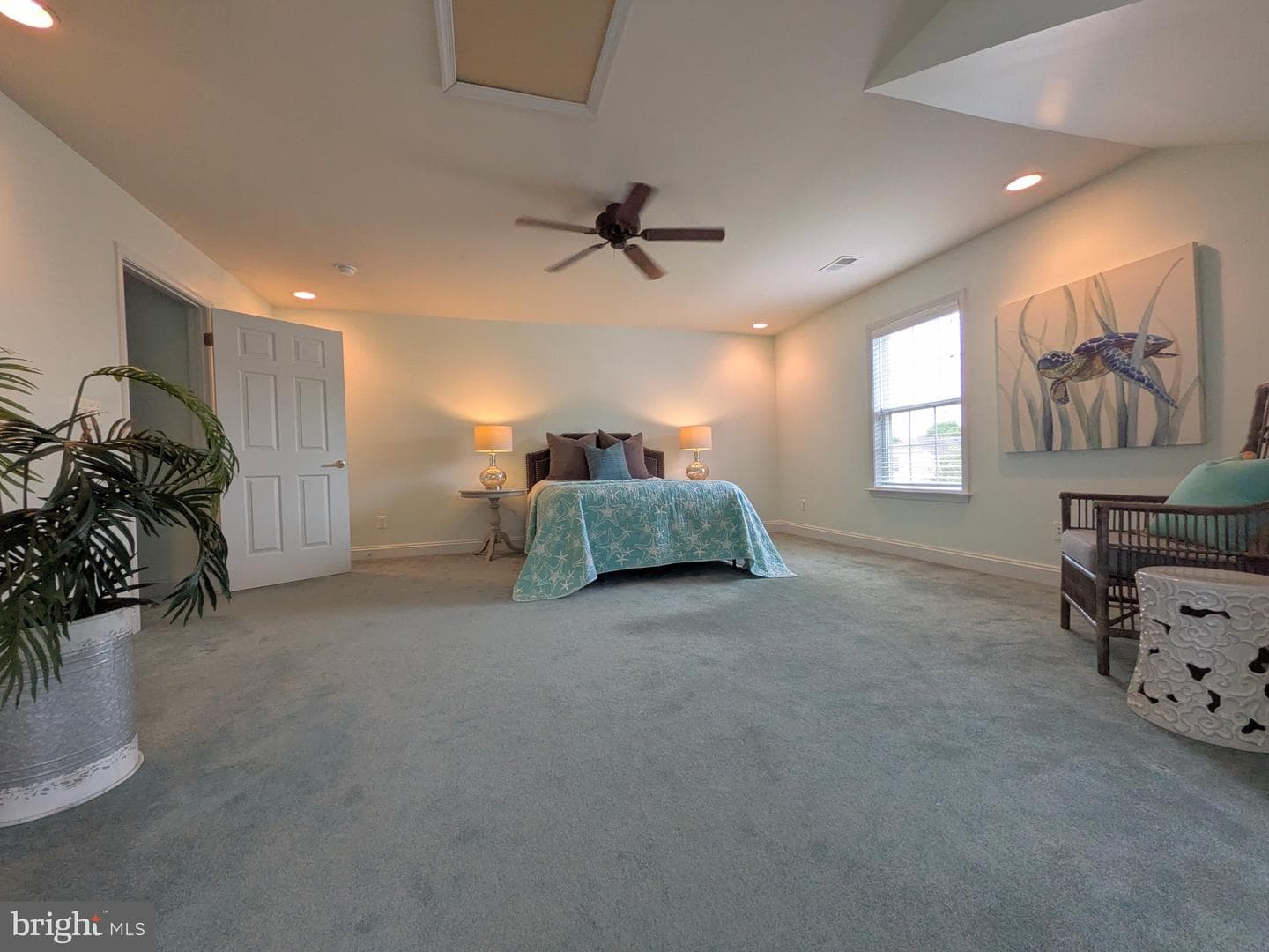 123 Regulator Drive N photo 35