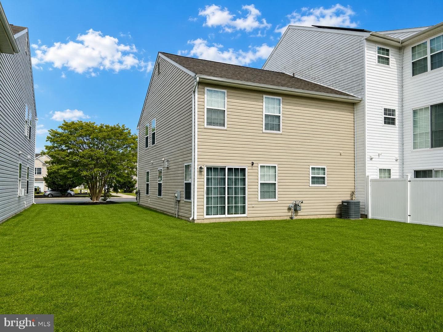 200 Wood Duck Dr photo 3