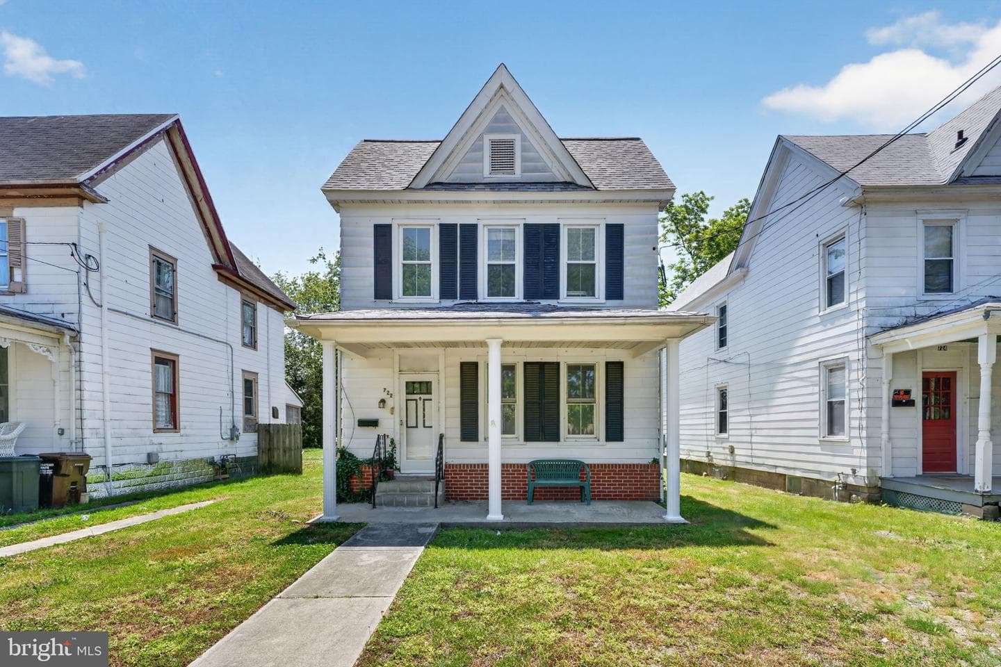 722 Glasgow St photo 1