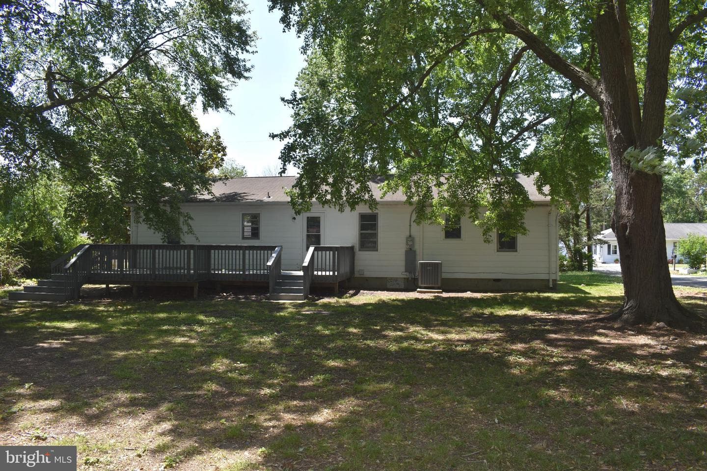 111 Richardson Drive photo 3