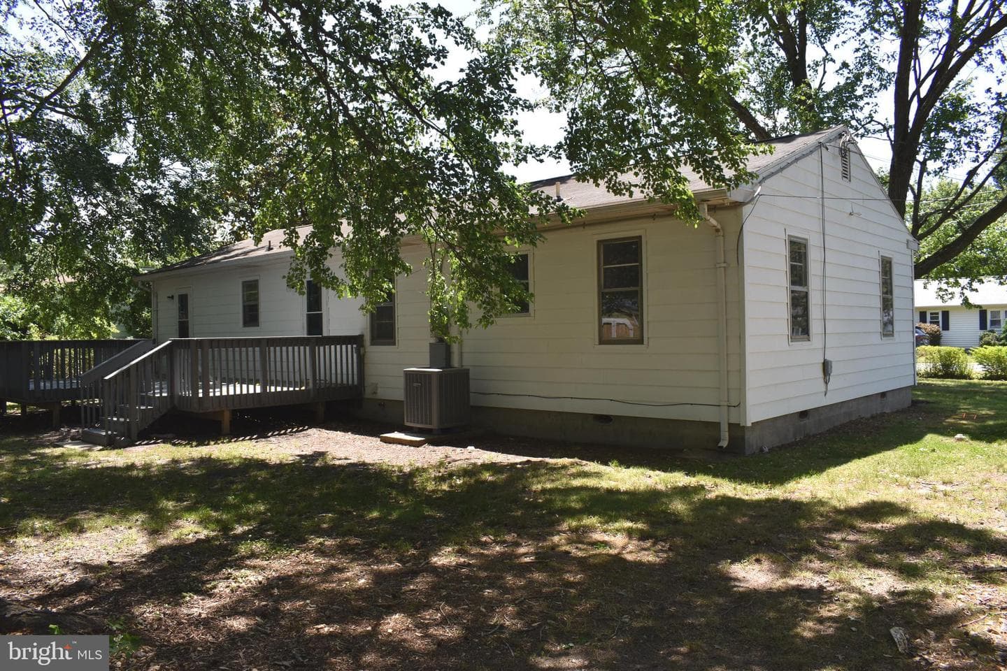 111 Richardson Drive photo 4
