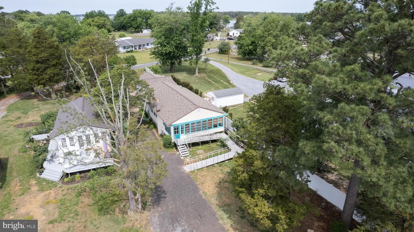 5023 Russell Road photo 3