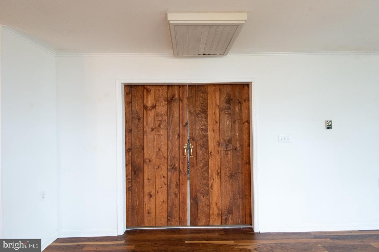 5023 Russell Road photo 8