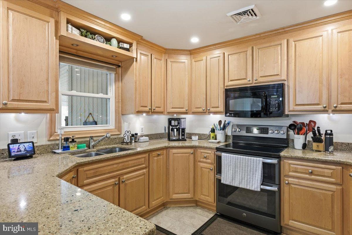5740 Linkwood Rd photo 16