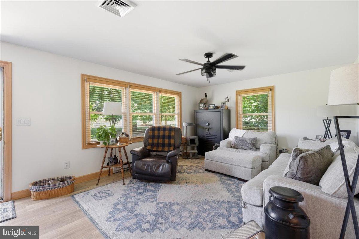 5740 Linkwood Rd photo 9