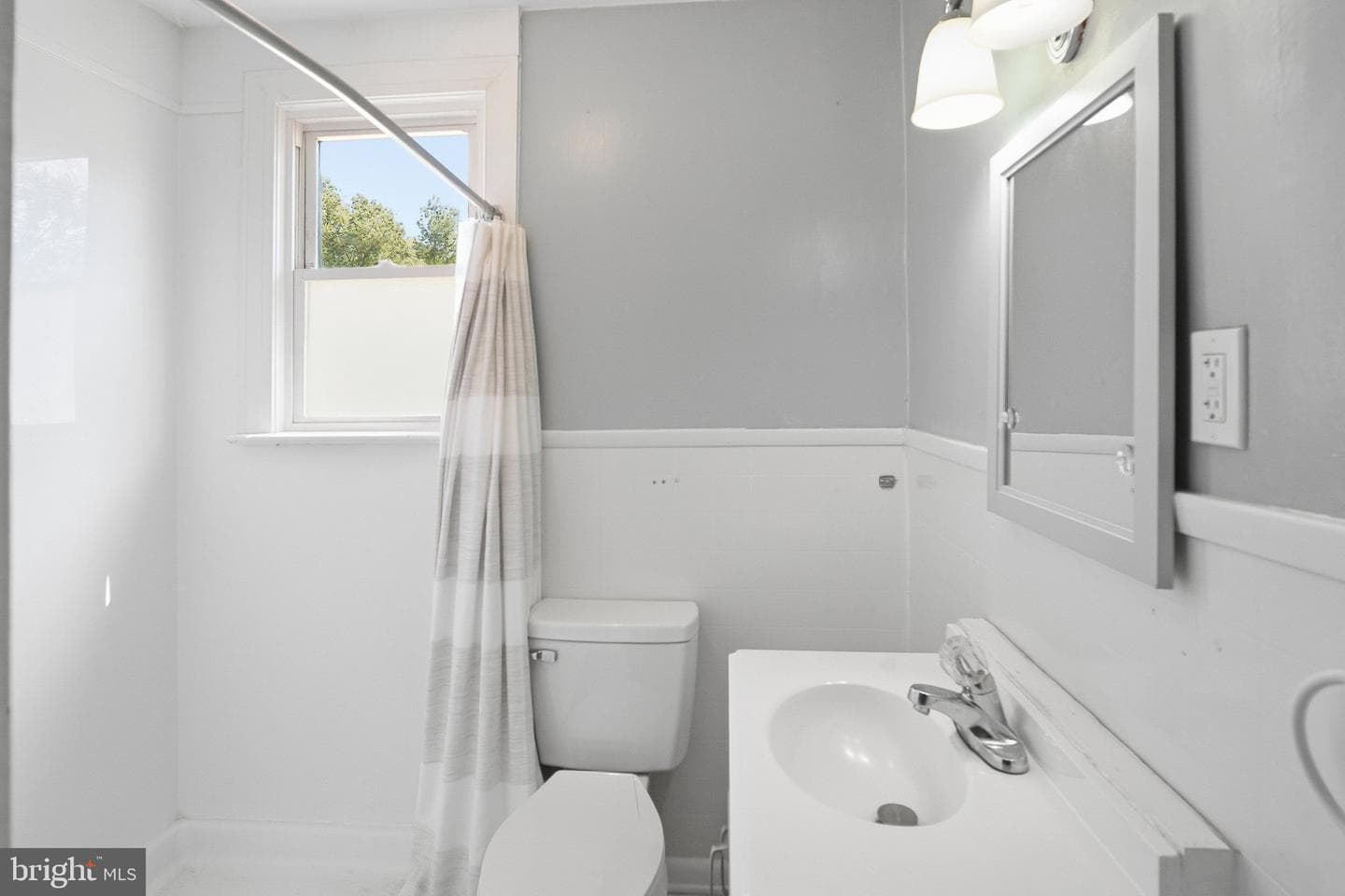 3544 Chateau Dr photo 11