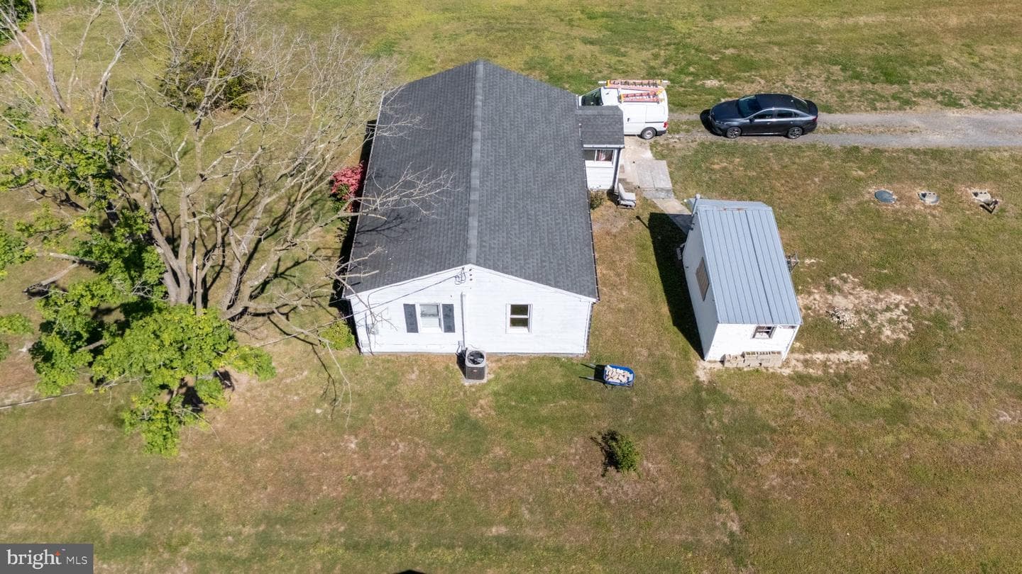 3544 Chateau Dr photo 21
