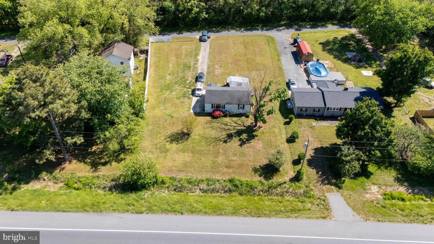 3544 Chateau Dr photo 23