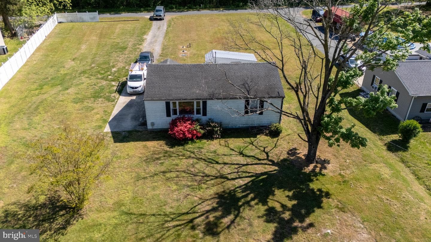 3544 Chateau Dr photo 27