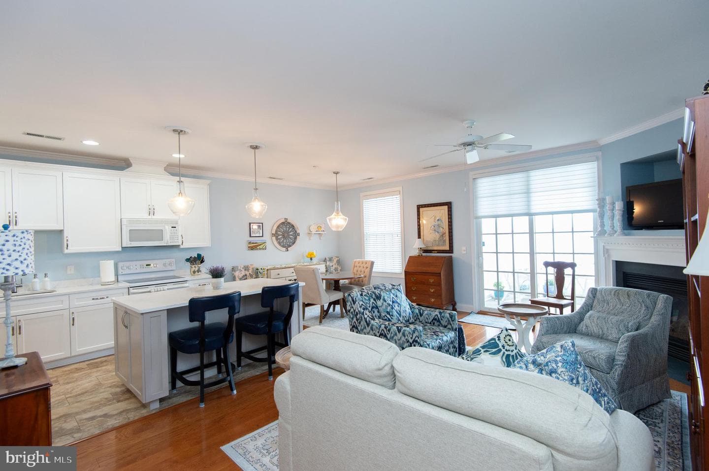 3 Oakley Street #202 photo 5