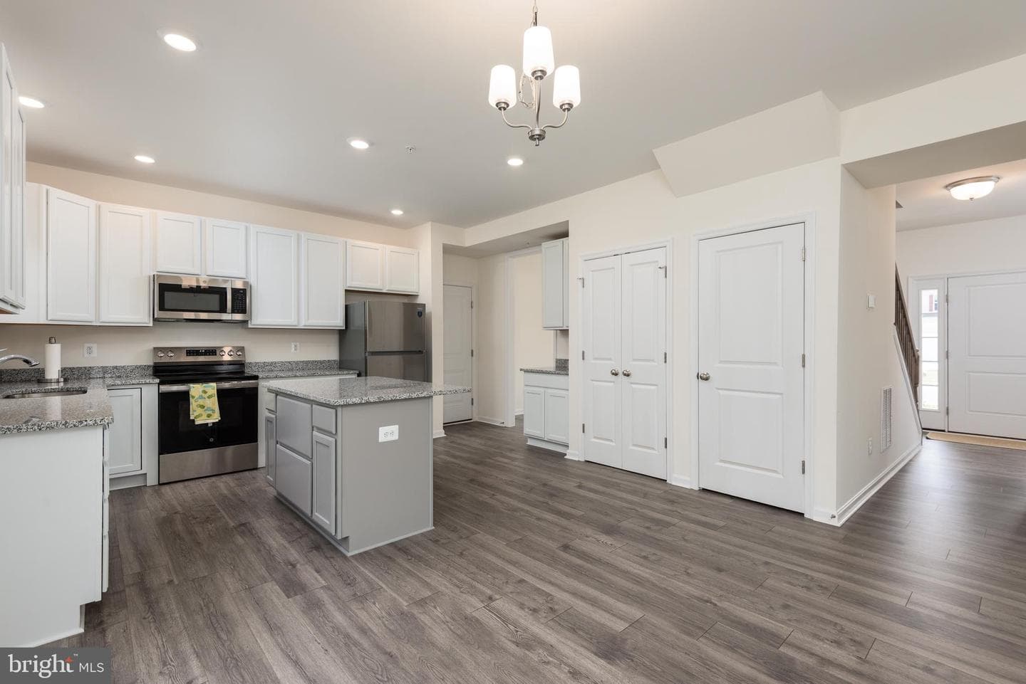 178 Regulator Drive N photo 12
