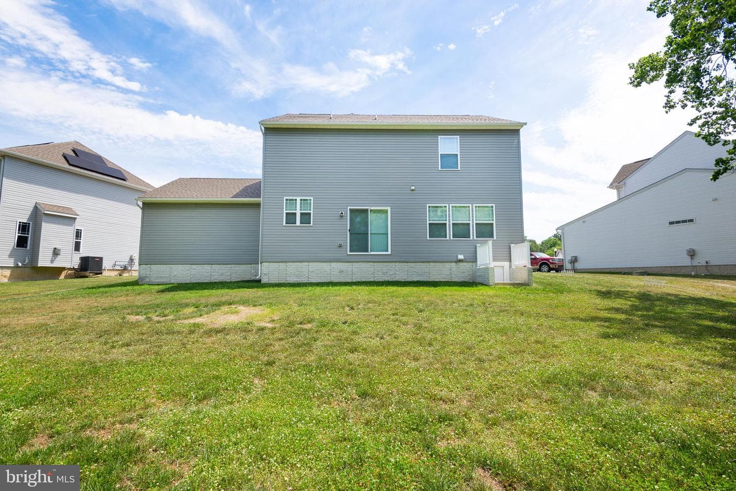 178 Regulator Drive N photo 33