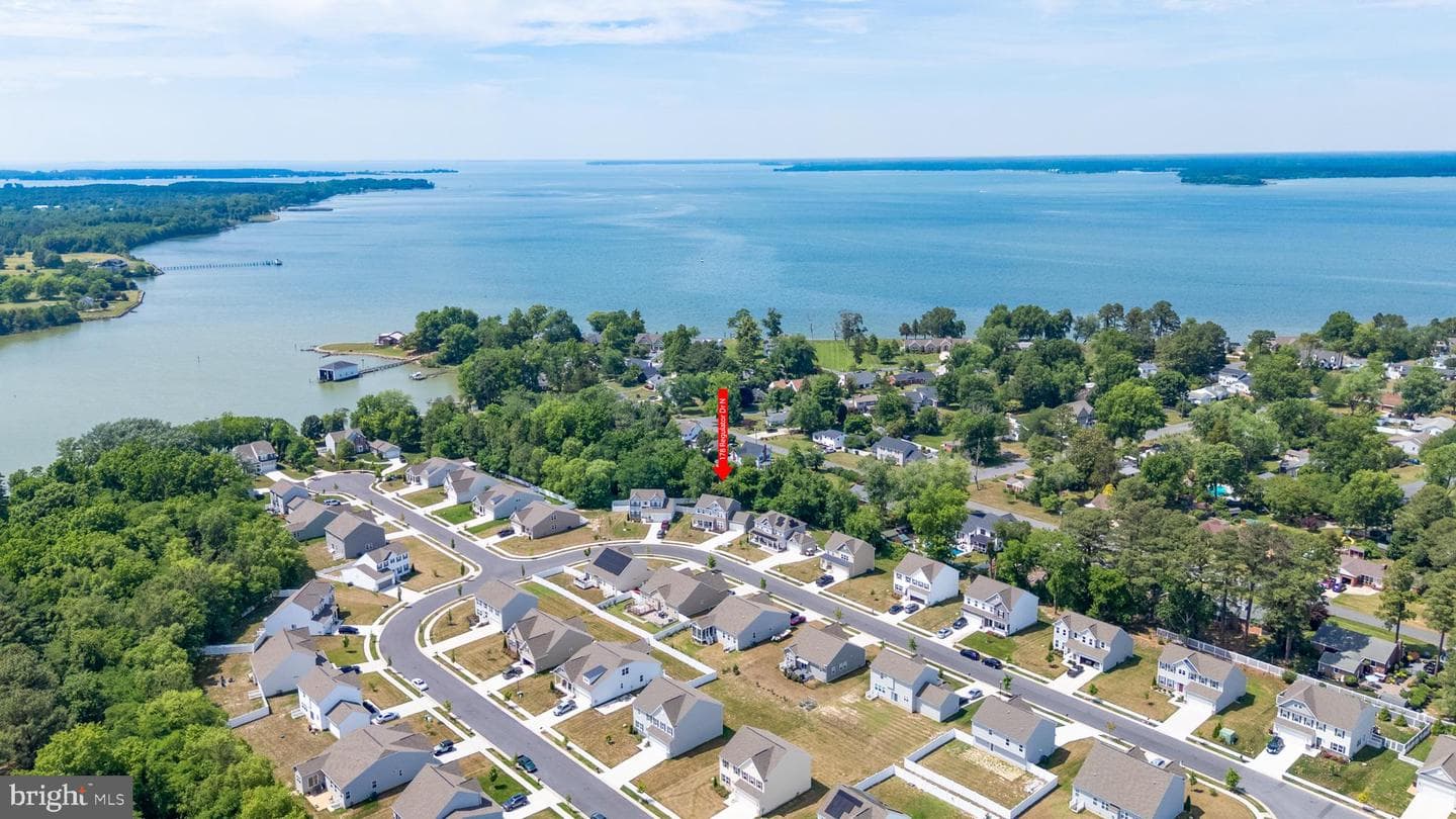 178 Regulator Drive N photo 4