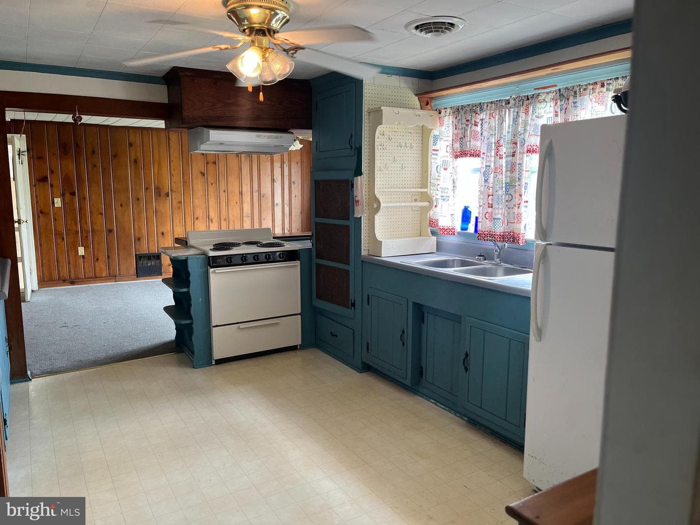 3240 Robbins Road photo 10