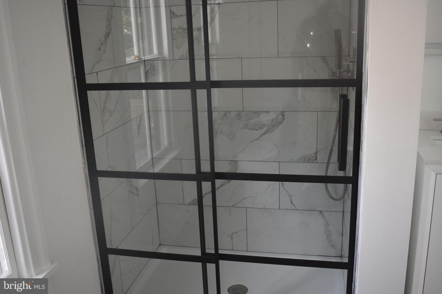 207 Willis Street photo 17