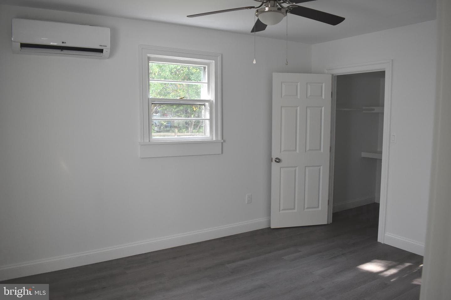 207 Willis Street photo 20