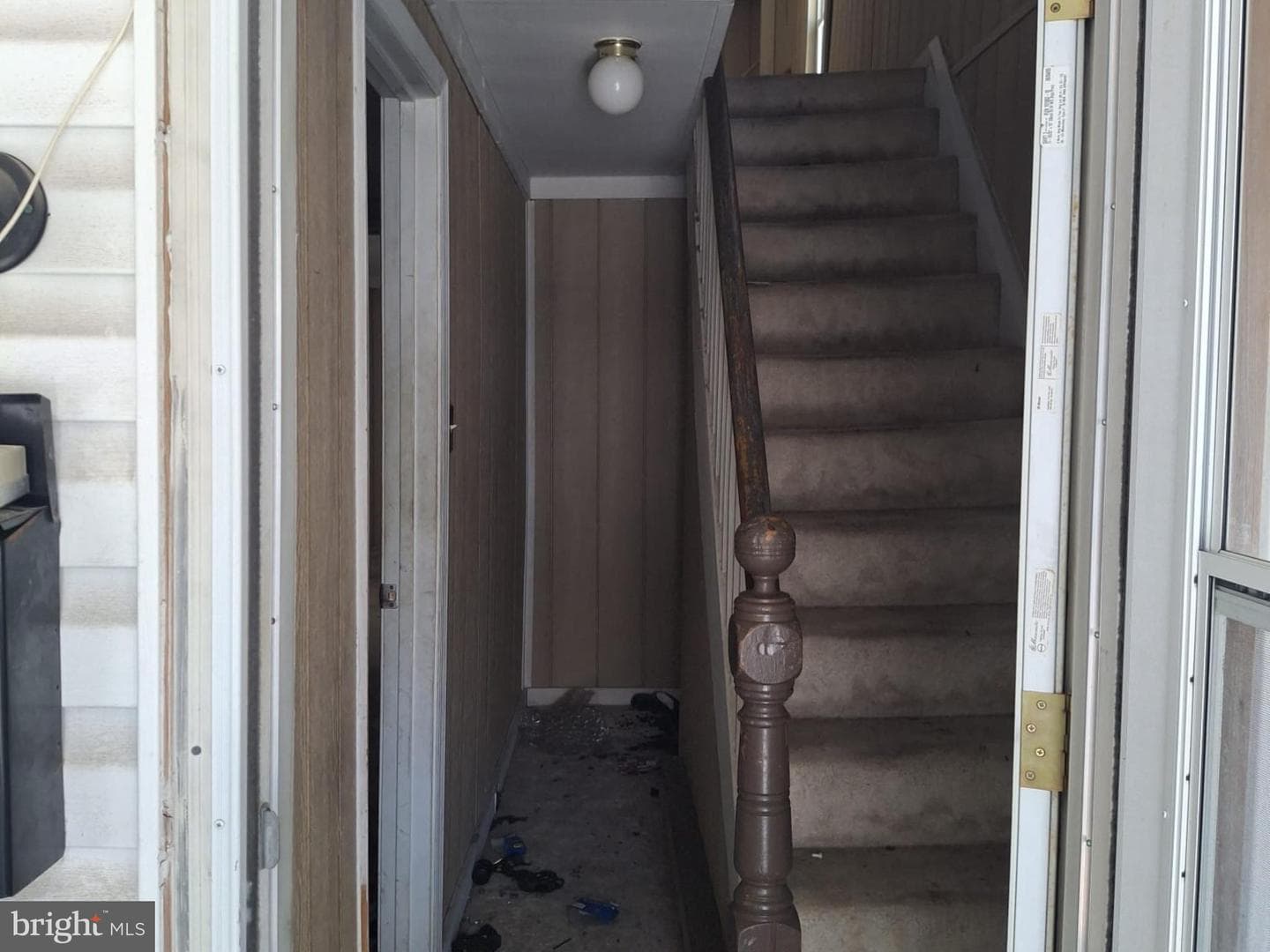 614 Douglas Street photo 8