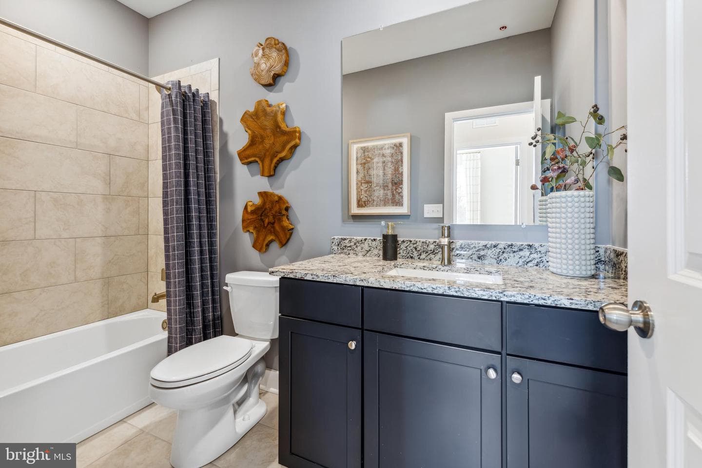 2129 Winterberry Lane photo 9