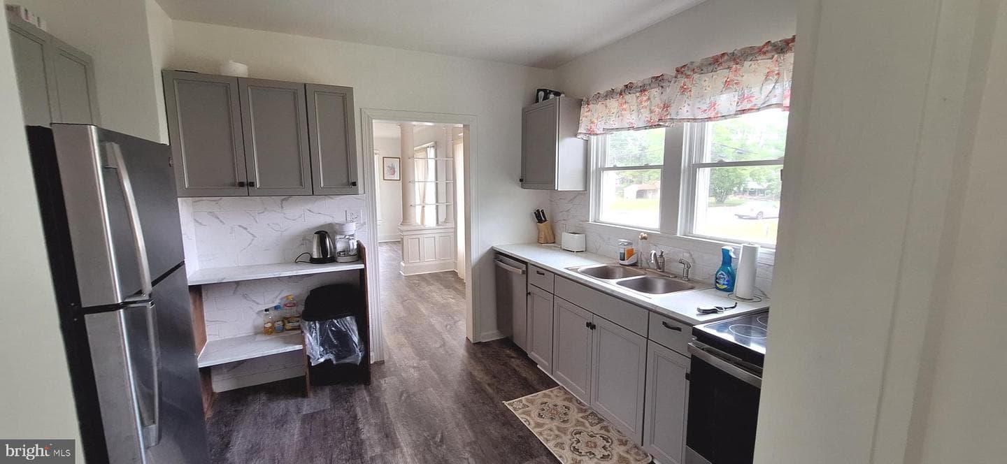 603 Roslyn Avenue photo 13