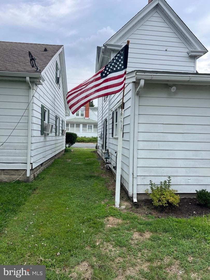 425 Henry Street photo 16