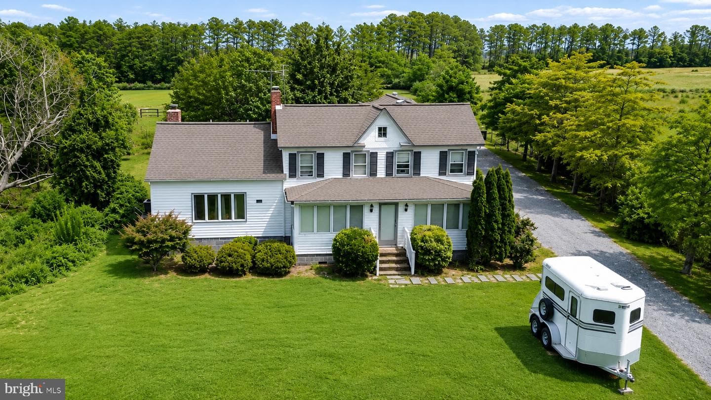 2562 Toddville Road photo 1