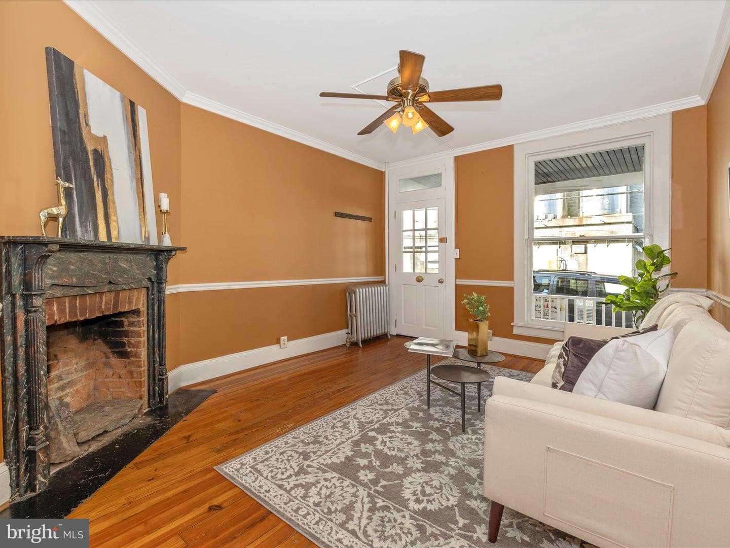 228 E 7th Street photo 5
