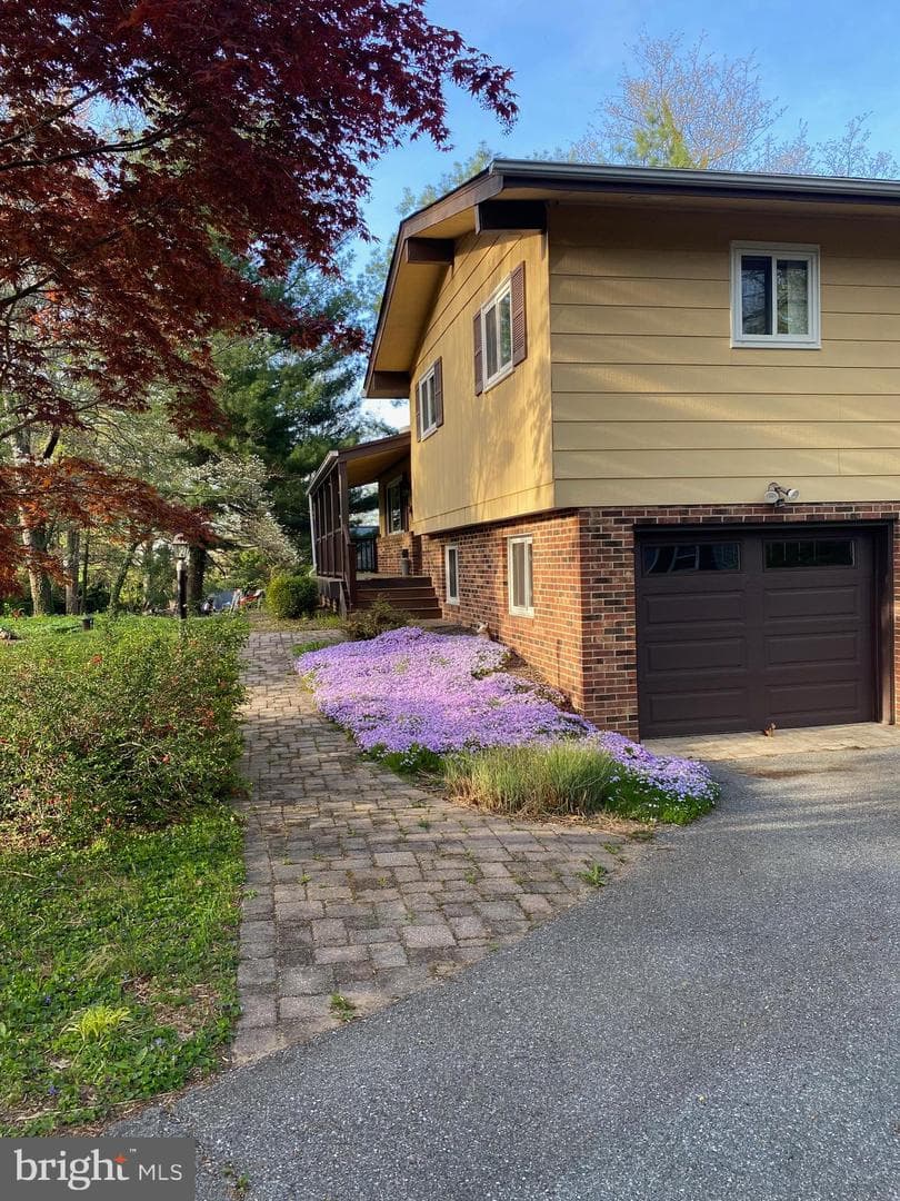 4125 Lynn Burke Road photo 2