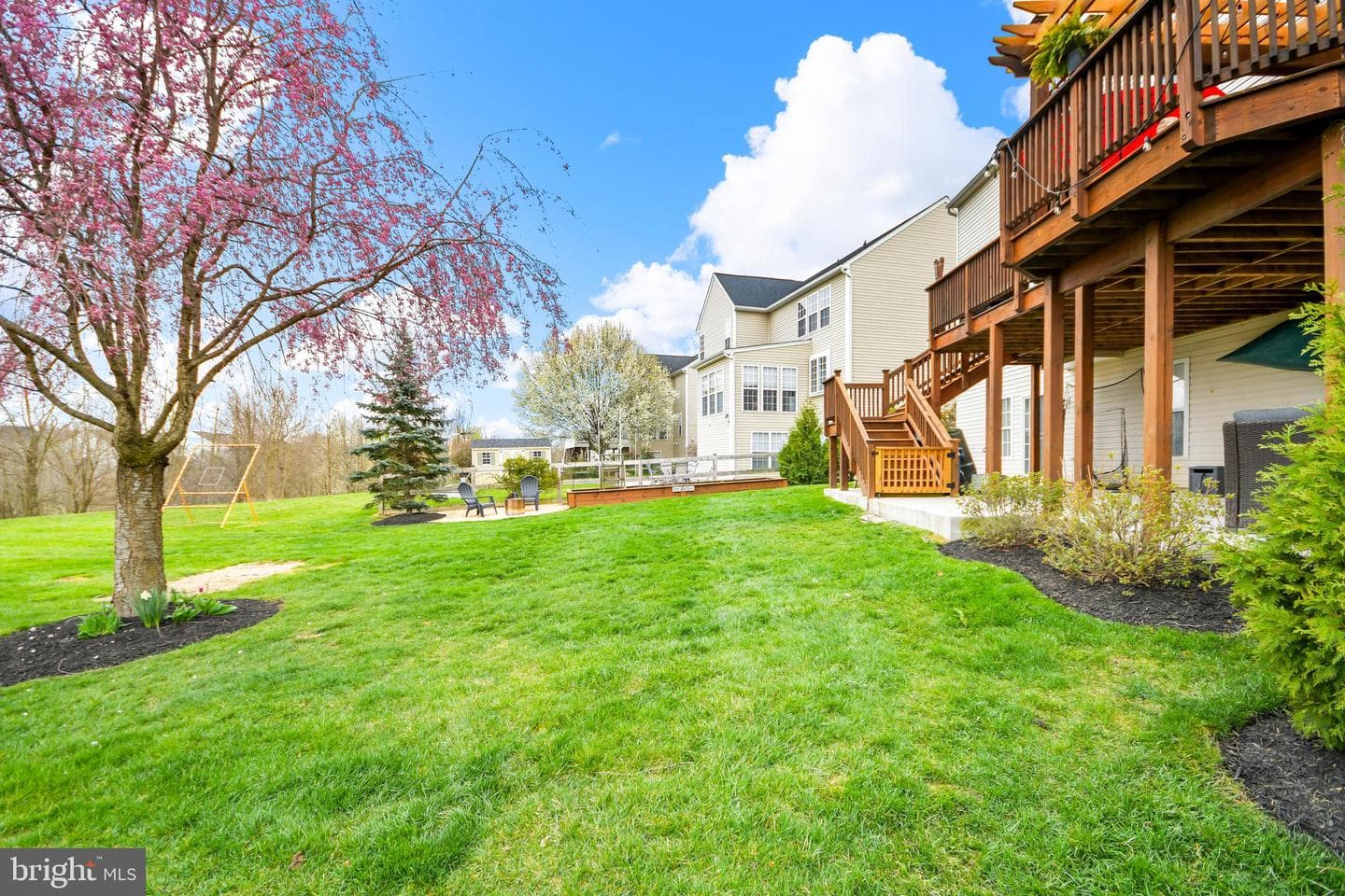 12 Jeffrey Lane photo 18