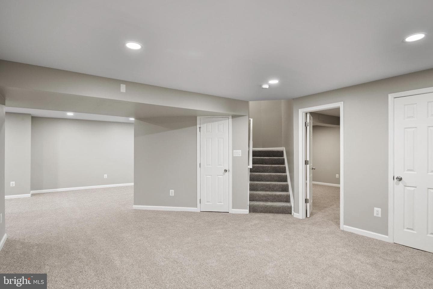 5815 Drexal Avenue photo 38