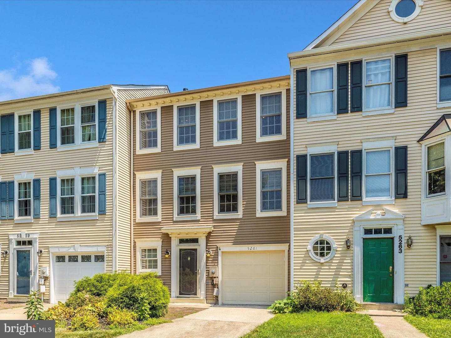 5261 Bamburg Court photo 4