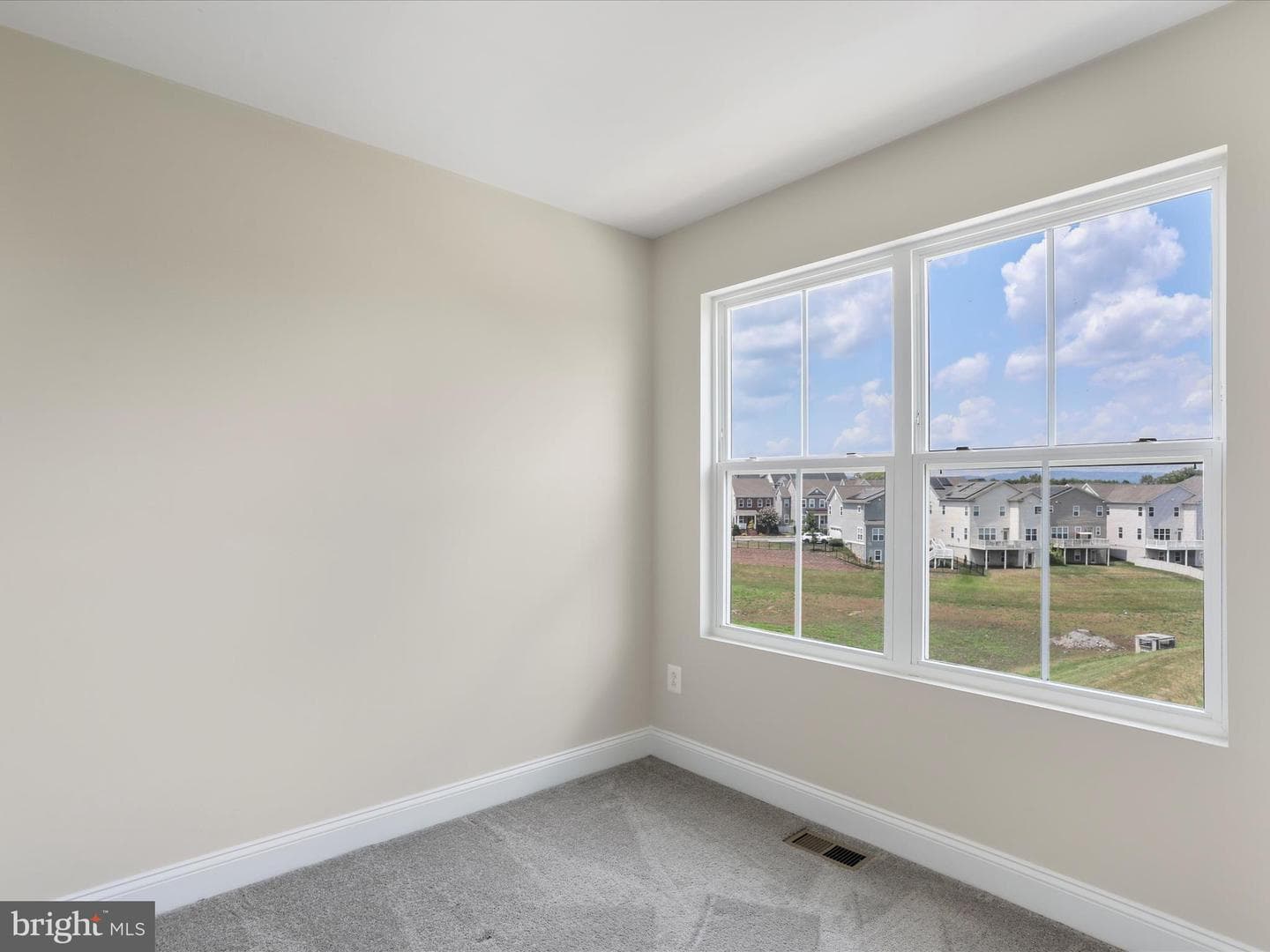 7177 Macon Street photo 25