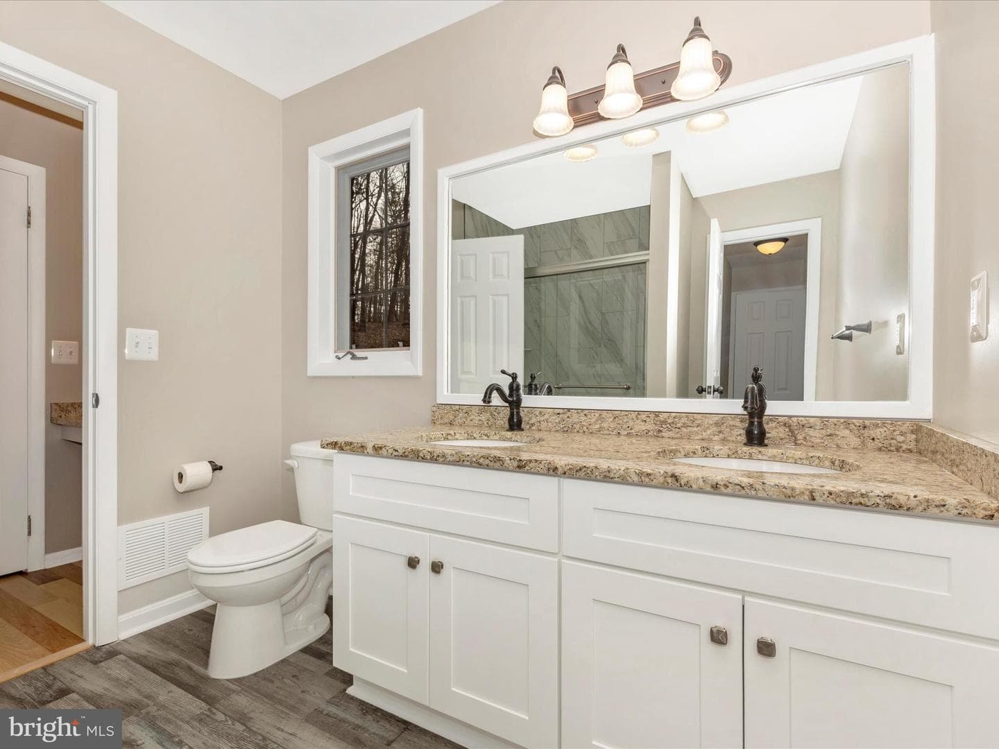 7407 Woodville photo 22