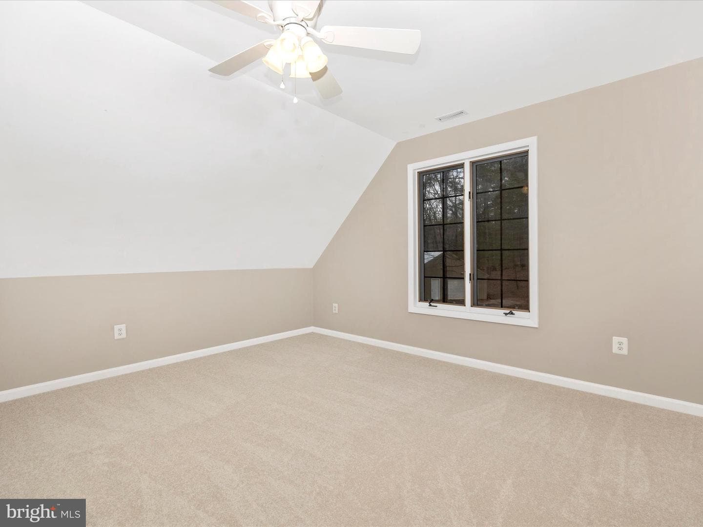 7407 Woodville photo 29