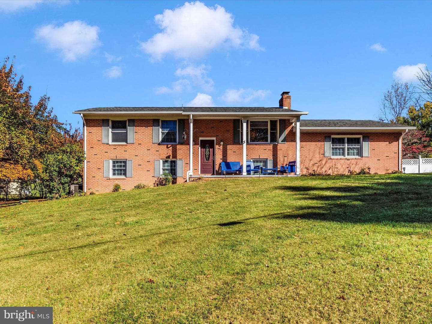 9242 Oak Tree Circle photo 1