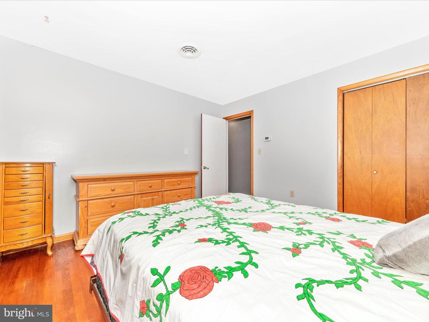 9242 Oak Tree Circle photo 17