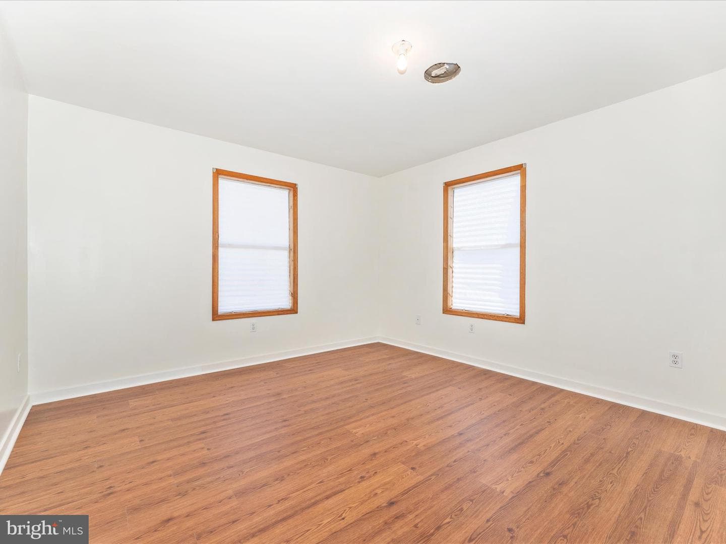20 Zanella Drive photo 29