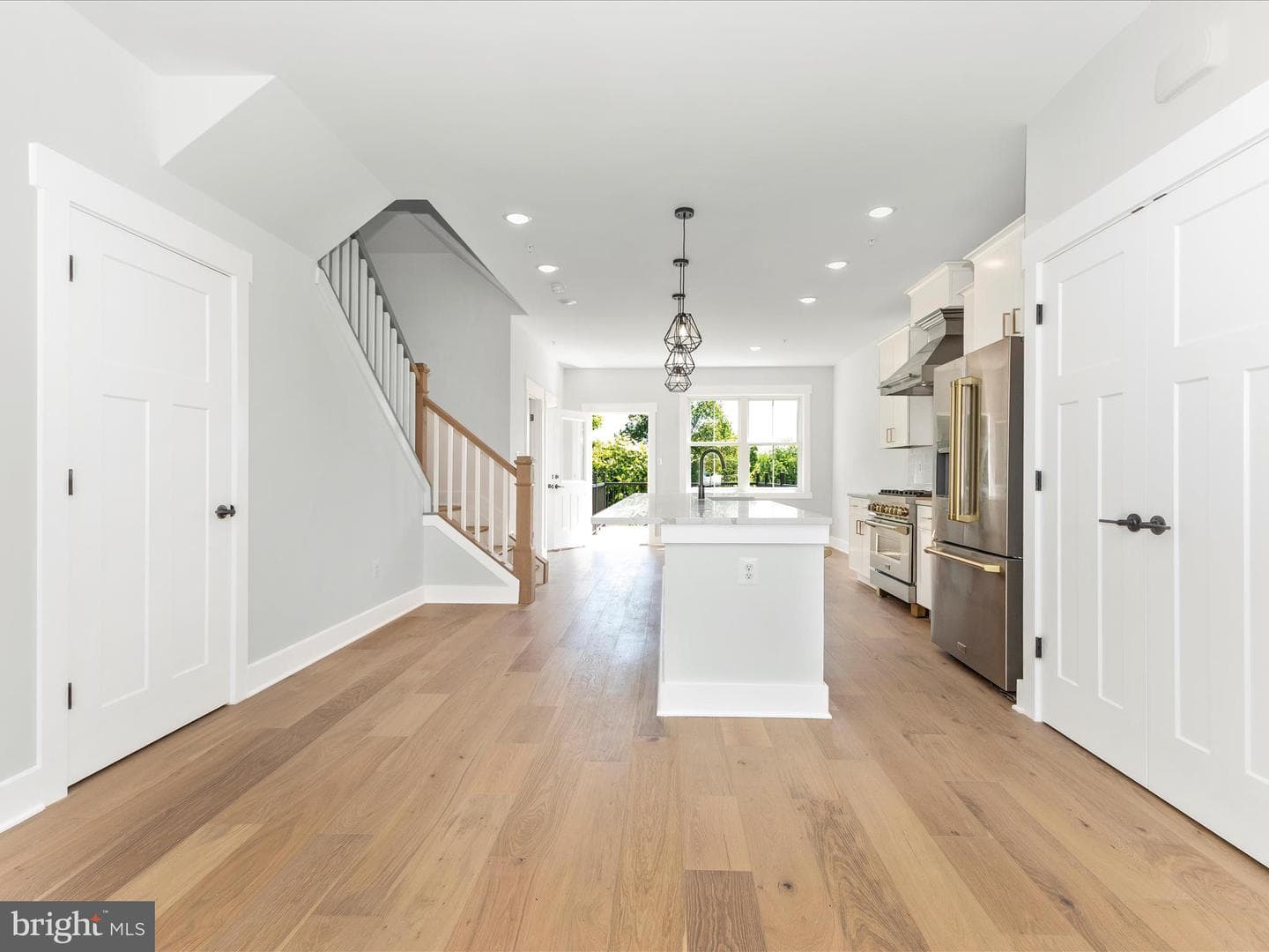 252 S Carroll Street photo 10