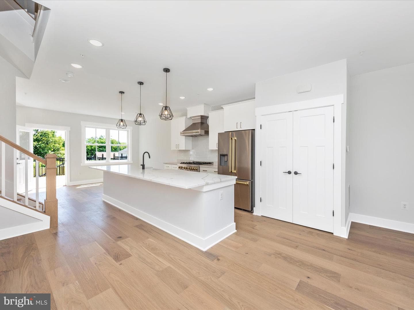 252 S Carroll Street photo 12