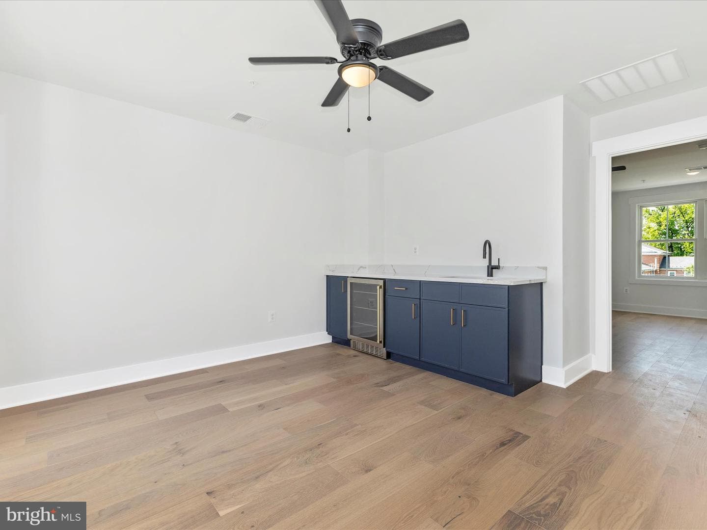 252 S Carroll Street photo 35