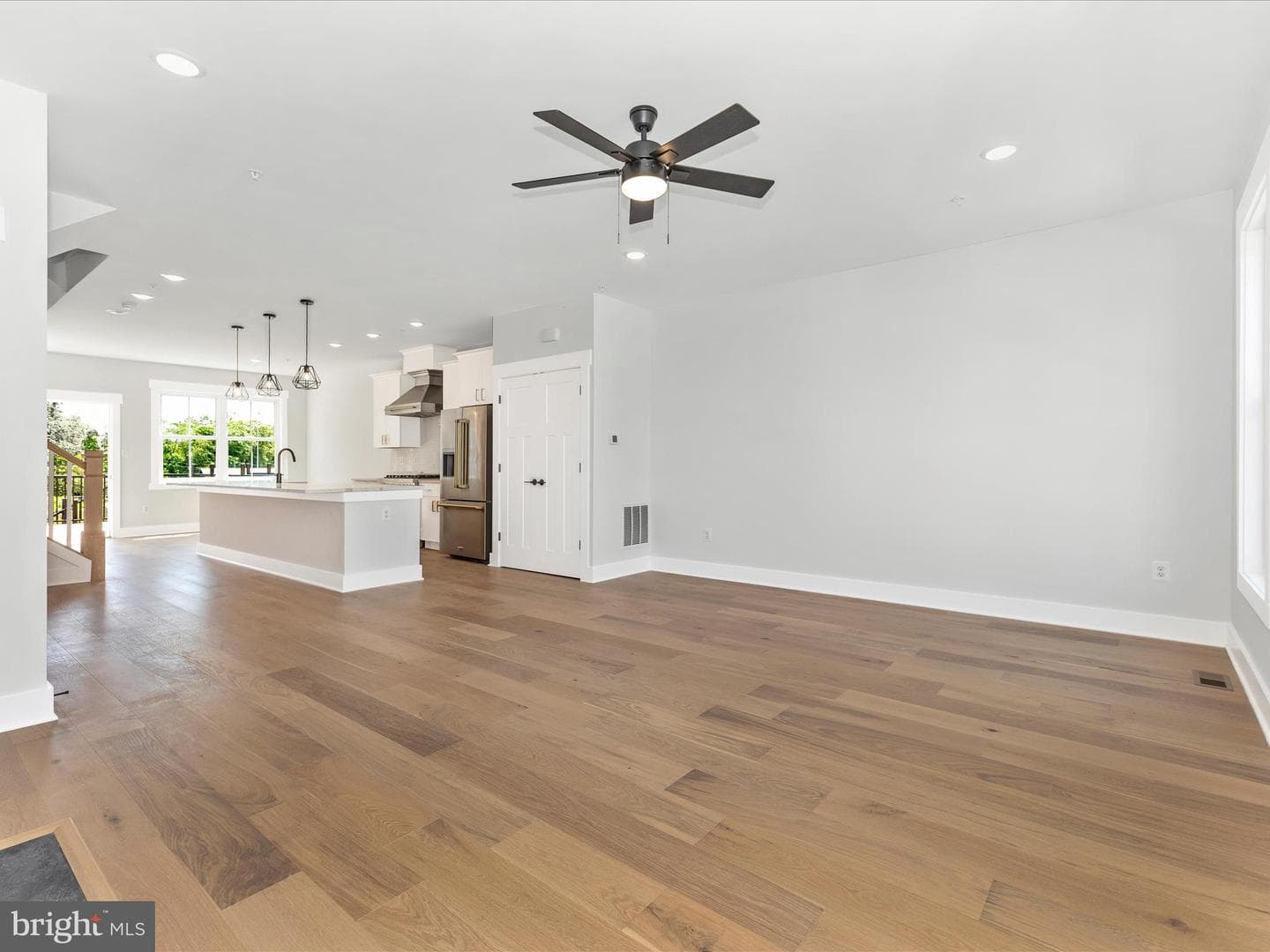 252 S Carroll Street photo 6