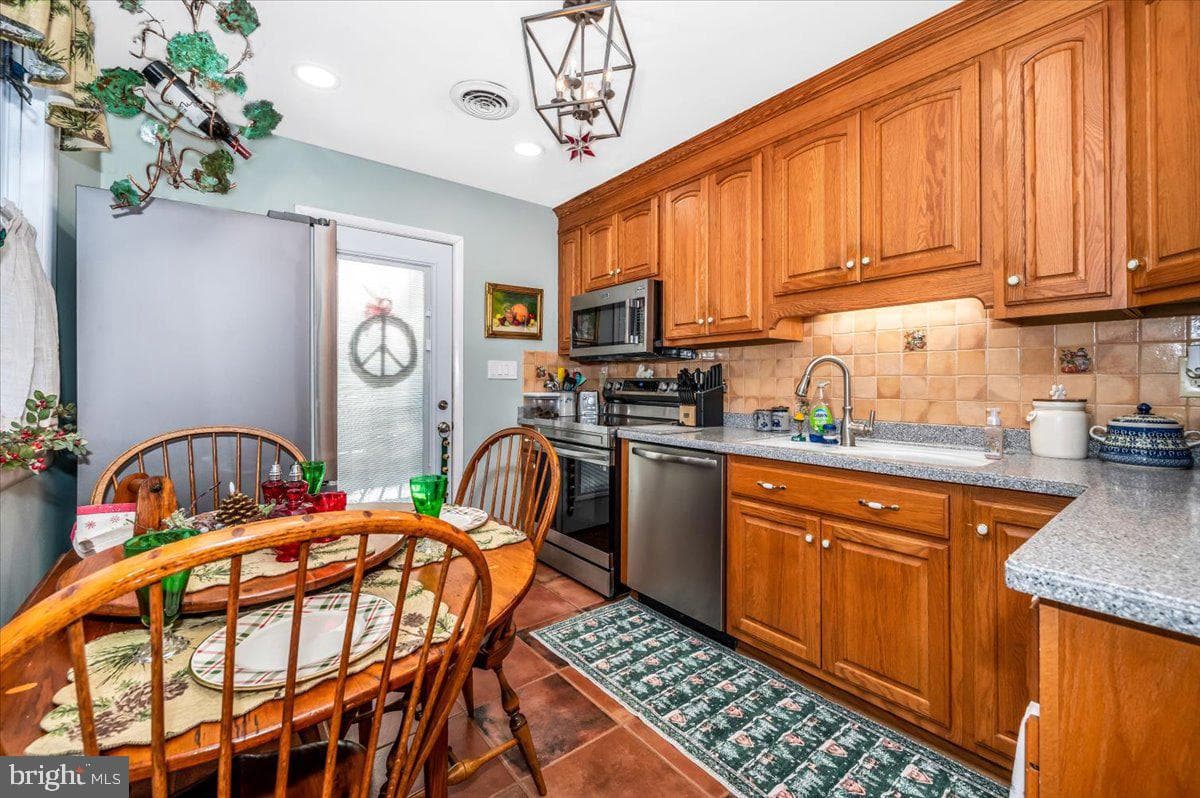 311 Jefferson Pike photo 10