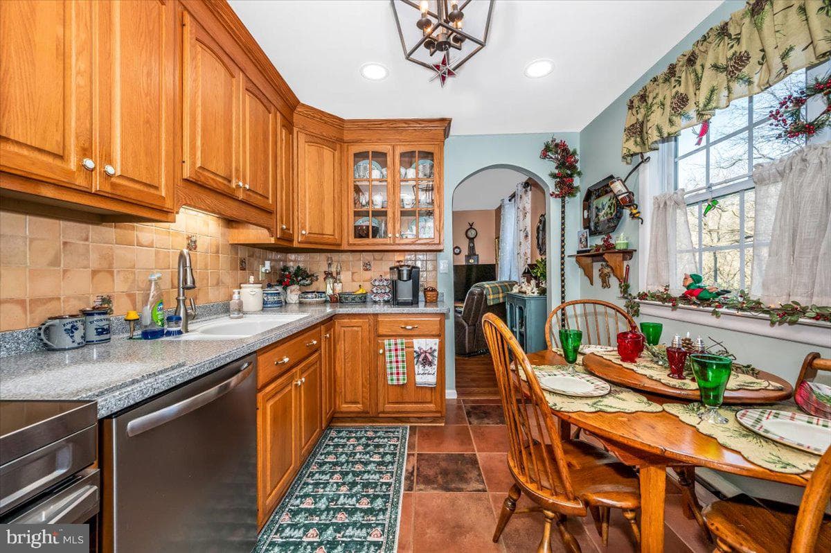 311 Jefferson Pike photo 13
