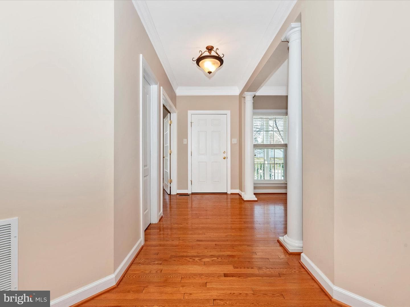 204 Polaris Drive photo 2