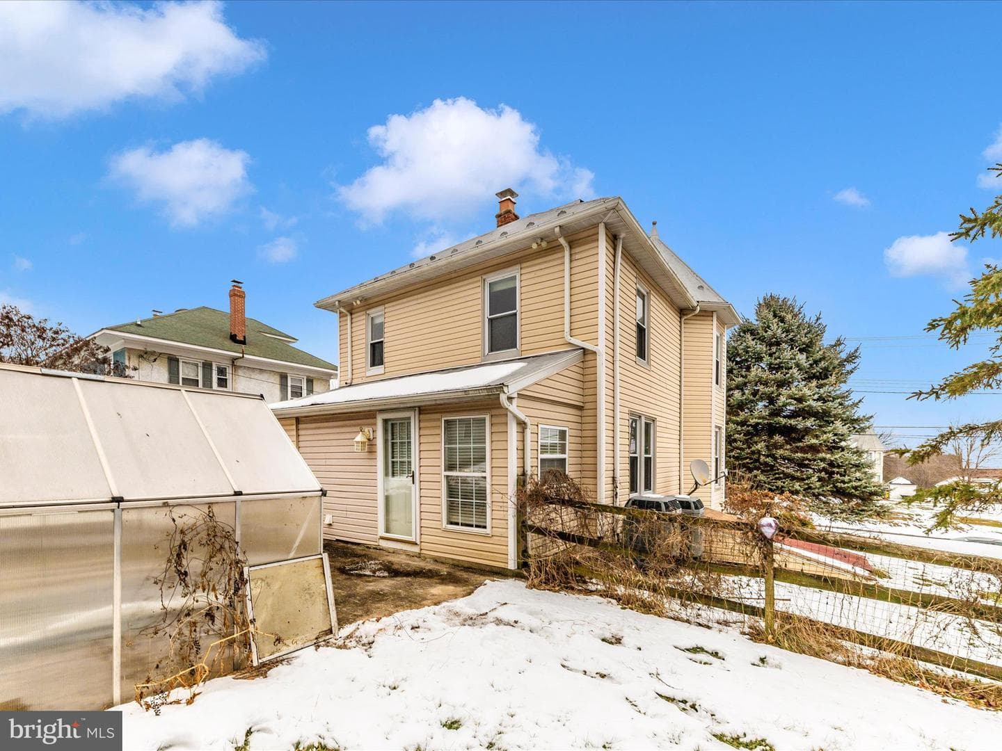 1802 S Main photo 35