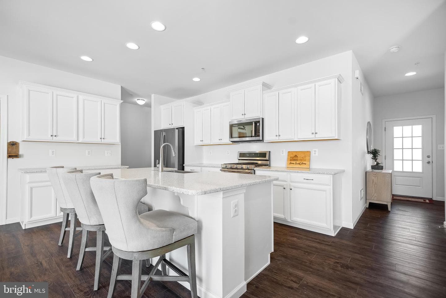 1702 Damsire Mews photo 16