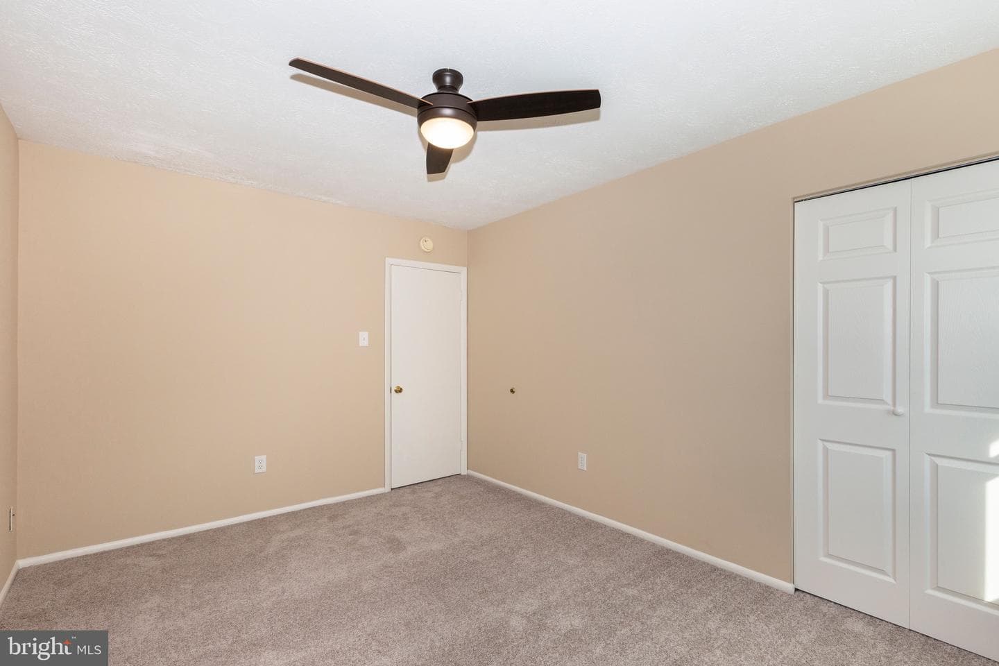 583 Hillcrest Drive photo 10
