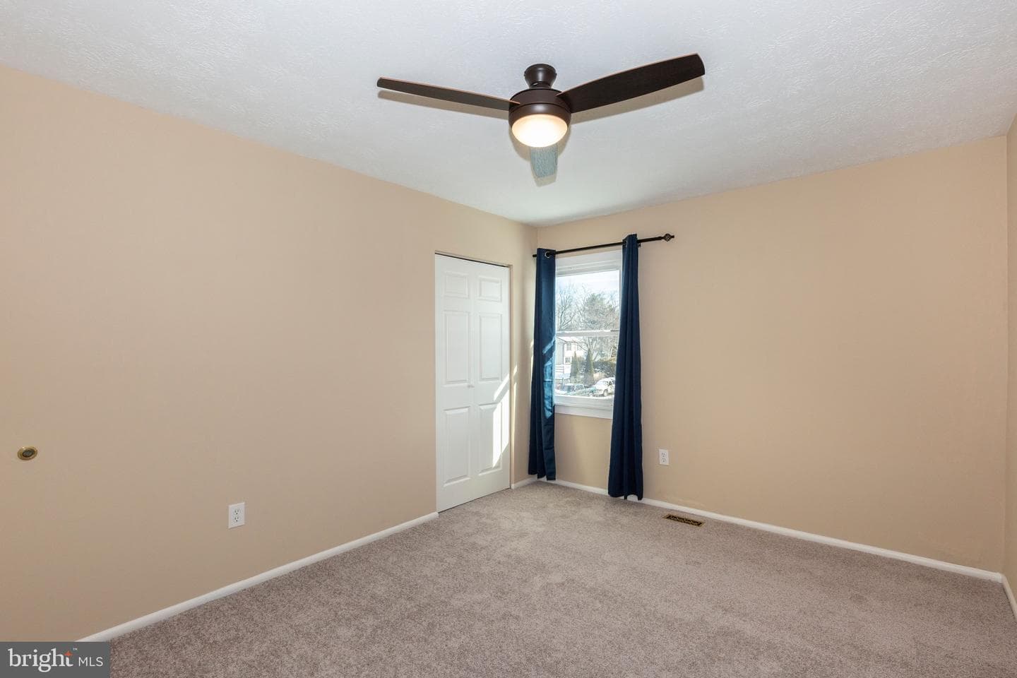 583 Hillcrest Drive photo 6