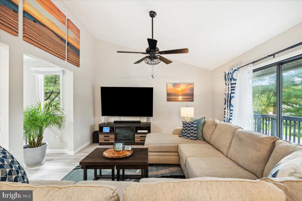 7102 Saddle Road photo 15