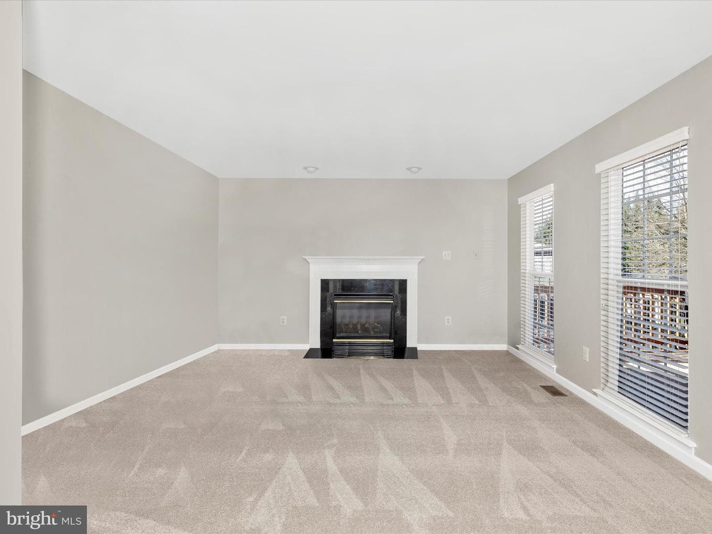 5060 Croydon Court photo 18